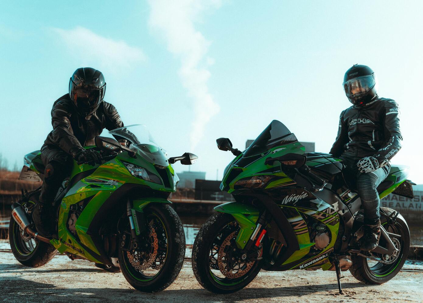 Motos
